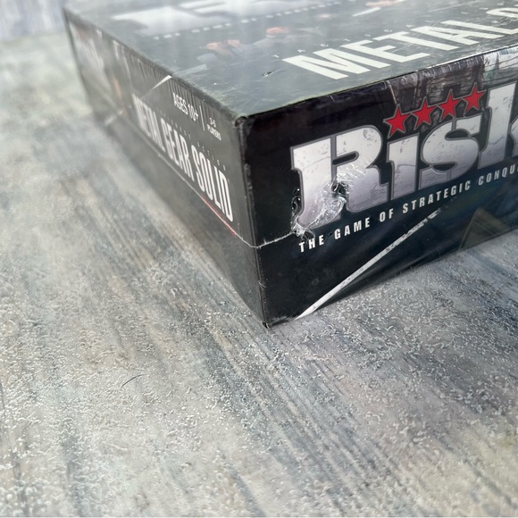Metal Gear Solid RISK Collector's Edition Strategic Conquest USAopoly New Sealed - Picture 3 of 15